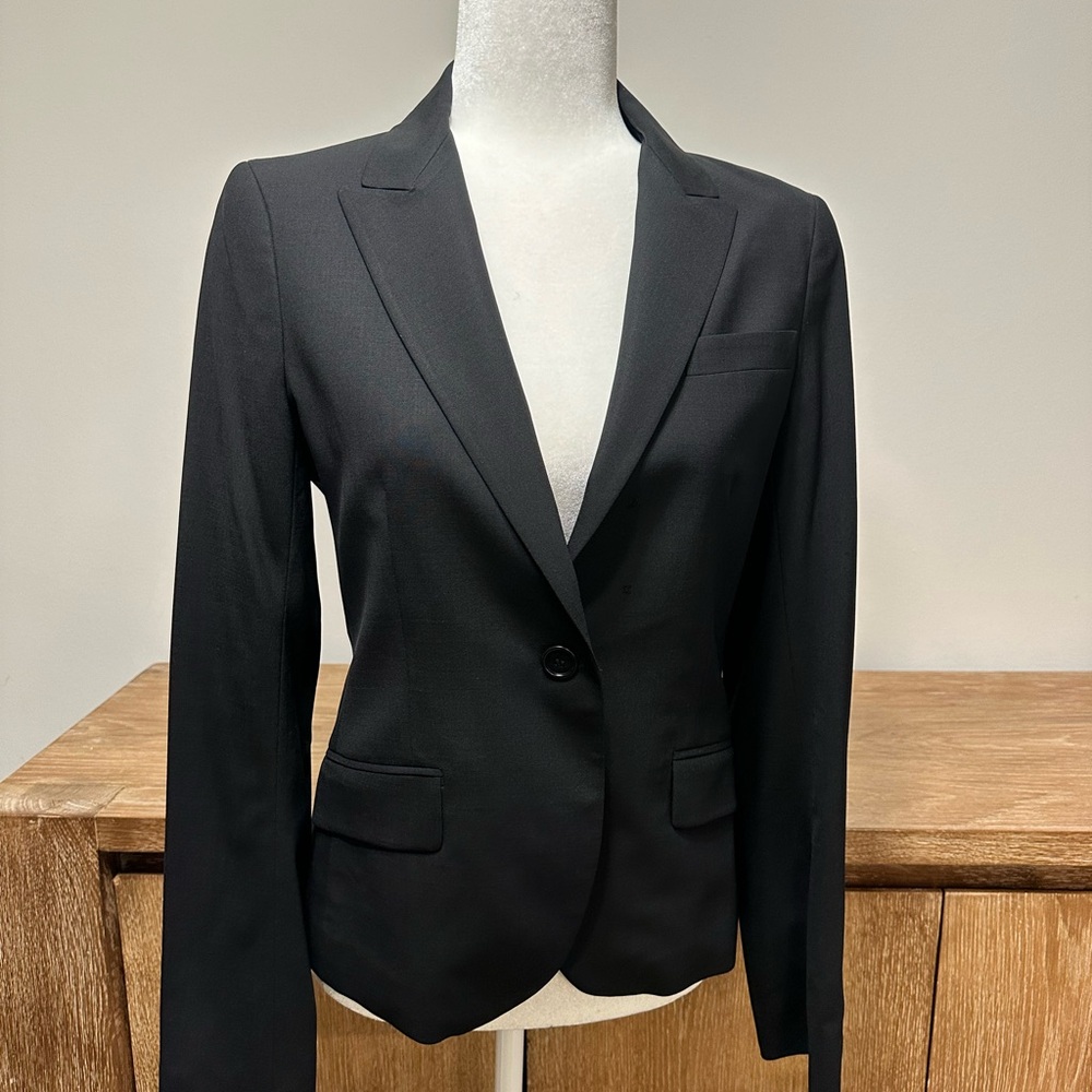 Theory jacket size 6 excellent condition